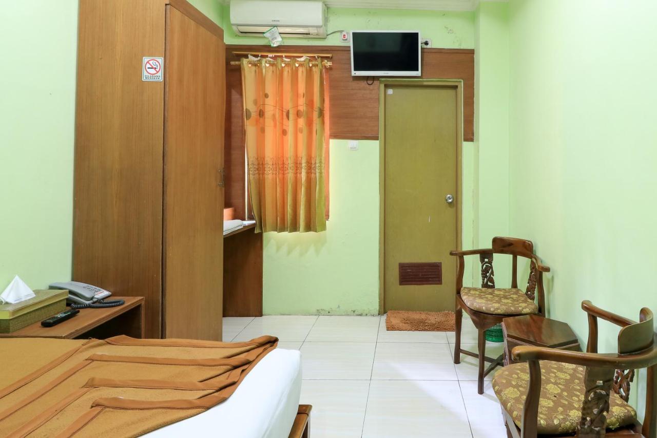 Hotel Prisma Sidoarjo Exterior photo